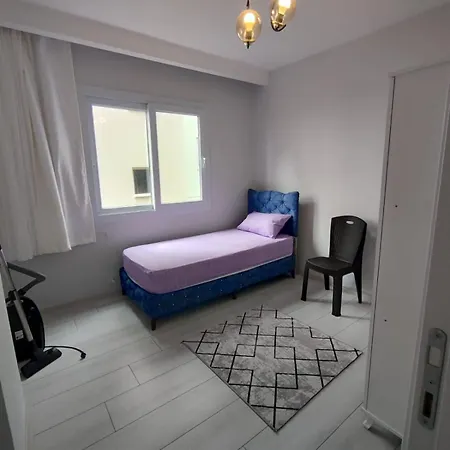 Ilhan 8 Apartment *