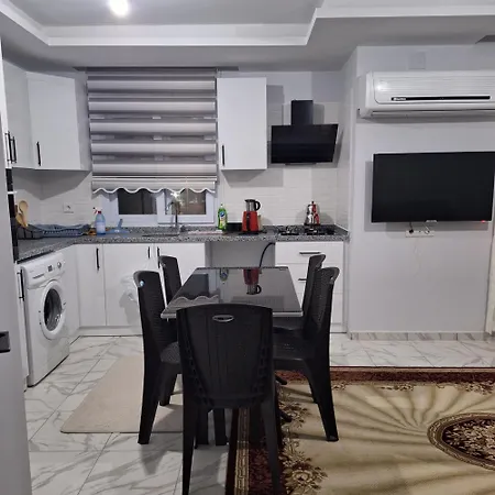 Ilhan 8 Apartment